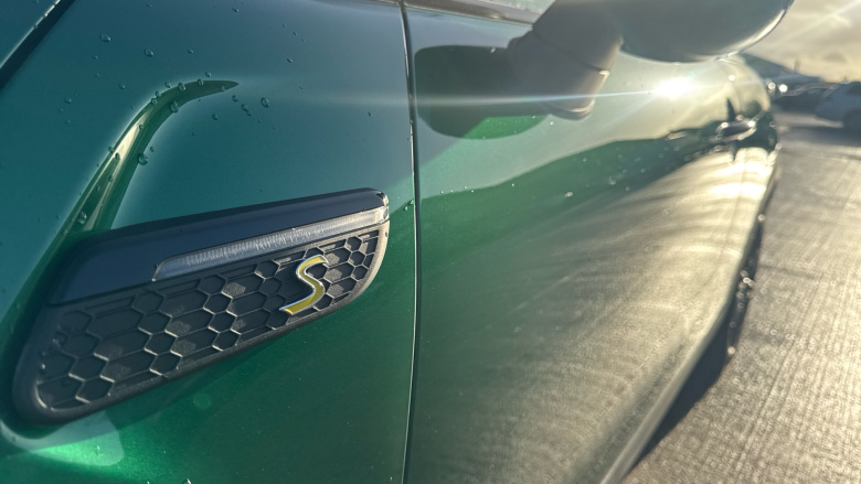 MINI Hatchback 135kW Cooper S Level 2 33kWh 3dr Auto Electric Hatchback